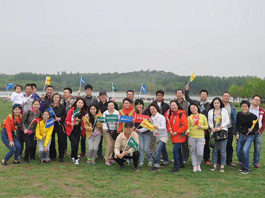 愛心呵護綠色，健康享受生活 ——記二、三、四黨支部“綠色環(huán)保健康行”活動