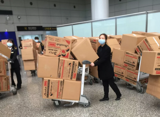 【中國免稅人在行動(dòng)·一線直擊篇】之六： 戰(zhàn)“疫”一線的陽光衛(wèi)士，愛心傳遞暖人心