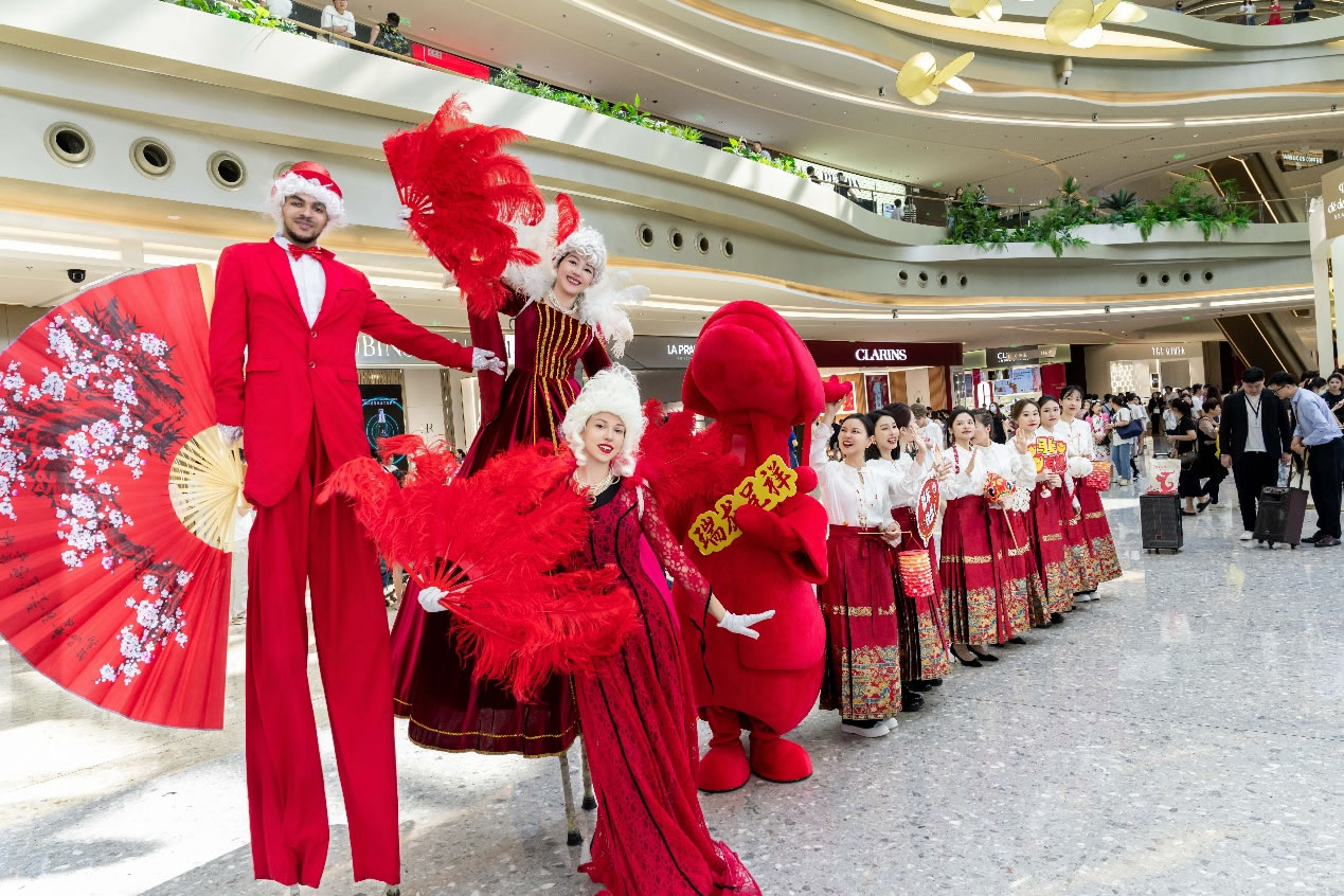 中免集團(tuán)海南門店多端發(fā)力，助力春節(jié)免稅消費(fèi)取得“開門紅”